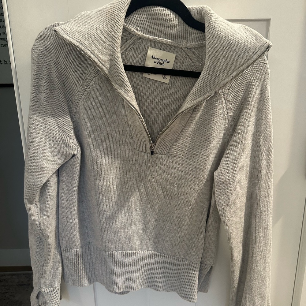 Abercrombie sweater